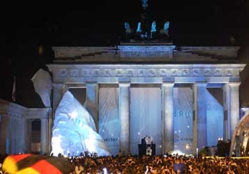 Κορυφώθηκαν οι εκδηλώσεις για την 12η επέτειο από την ενοποίηση της Γερμανίας