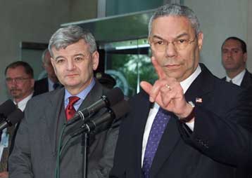 Τηλεφωνική επικοινωνία Πάουελ-Φίσερ δημιουργεί ελπίδες για βελτίωση των διμερών σχέσεων