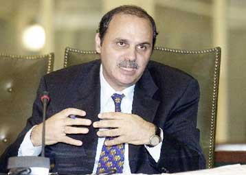 Ανησυχία στην αγορά για τις φήμες περί υποτιμητικής κερδοσκοπίας στα παράγωγα