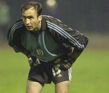 Γλιτώνει το «νυστέρι» ο Πουρλιοτόπουλος και παίζει με Ολυμπιακό