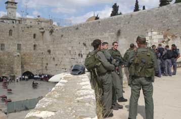 Στο Όρος του Ναού εισήλθε η ισραηλινή αστυνομία – Ένας 15χρονος Παλαιστίνιος νεκρός