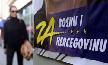 Ανοιξαν οι κάλπες της αναμέτρησης-κλειδί για τη δημοκρατική πορεία της Βοσνίας