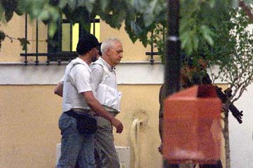 Ο Αλ.Γιωτόπουλος σπάει τη σιωπή του υπερασπιζόμενος τον «πολιτικό αγώνα» της 17Ν