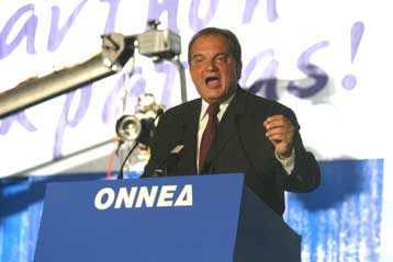Δριμύ «κατηγορώ» Καραμανλή κατά κυβέρνησης και πρωθυπουργού