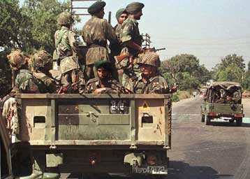 Ακόμα πέντε νεκροί στο Κασμίρ πριν από τον τελευταίο γύρο των εκλογών