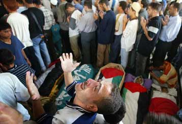 Εκδίκηση για το μακελειό στη Γάζα προαναγγέλλουν οι παλαιστινιακές οργανώσεις