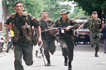 Νεκρός σε επιχείρηση του Στρατού ένας από τους ηγέτες των ανταρτών FARC της Κολομβίας