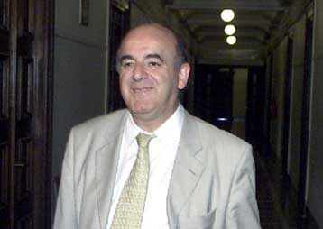 Σε επανεξέταση 864 φορολογικών απαλλαγών προσανατολίζεται η κυβέρνηση