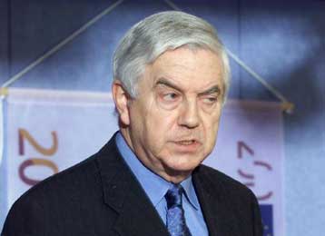 Η ΕΕ κατεβάζει τους τόνους στο ζήτημα του ελβετικού τραπεζικού απορρήτου