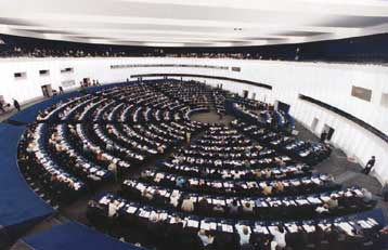 «Εισιτήριο» της Κομισιόν σε δέκα κράτη με προορισμό την ΕΕ του 2004