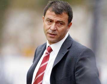 Ξαφνικά τέλος ο Λεμονής από τον Ολυμπιακό