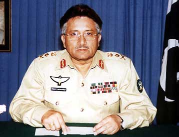 Δέσμευση Μουσαράφ για τη μεταβίβαση εξουσιών στο νέο πρωθυπουργό