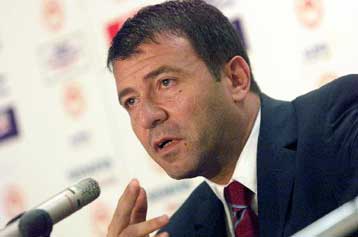 Ουδέν σχόλιο από τον Λεμονή με ευχή για τον 7ο τίτλο