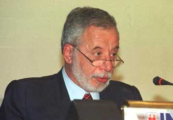 Σε «κινούμενη άμμο» ο προϋπολογισμός του 2003, εκτιμά το ΕΒΕΑ