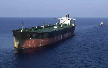 Ευρήματα πάνω στο γαλλικό τάνκερ ενισχύουν την πιθανότητα τρομοκρατικής ενέργειας