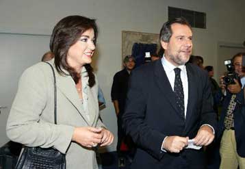 Αφοσιωμένοι στην Αθήνα δηλώνουν Μπακογιάννη – Παπουτσής μία μέρα πριν τις εκλογές