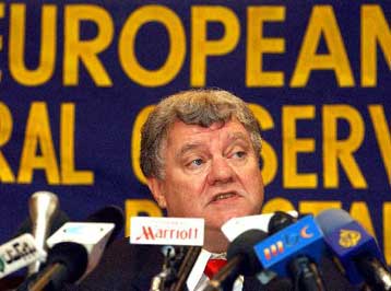 Νοθεία στο εκλογικό αποτέλεσμα στο Πακιστάν καταγγέλλουν οι επιθεωρητές της ΕΕ