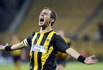 Ο διαφορετικός Ντέμης μιλά για την μεγάλη του αγάπη ΑΕΚ και όχι μόνο