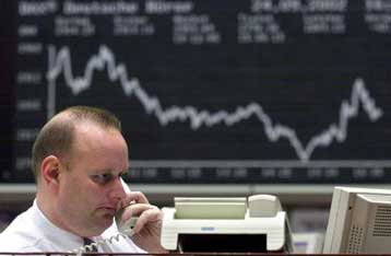 Υποχωρούν τα ευρωπαϊκά χρηματιστήρια τη Δευτέρα με «οδηγό» τις τράπεζες