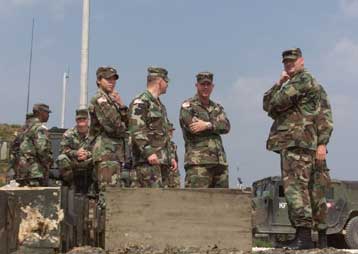 Παράταση της ΝΑΤΟϊκής δύναμης στην ΠΓΔΜ έως τις 15 Δεκεμβρίου αποφάσισε η Συμμαχία