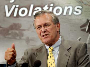 Νέα πολεμικά σχέδια ζητά από τους Αμερικανούς στρατηγούς ο Ράμσφελντ