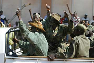 Απορρίπτουν τις διαπραγματεύσεις με την κυβέρνηση οι αντάρτες της Ακτής Ελεφαντοστού