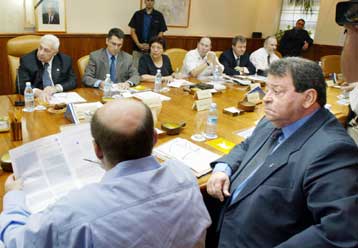 Το Ισράηλ προτίθεται να αποχωρήσει από τμήμα της Δυτικής Όχθης, δήλωσε ο Μπεν Ελιέζερ