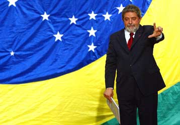 Σαφές προβάδισμα στον Λουίς Ινάσιο Λούλα δείχνει η τελευταία δημοσκόπηση στη Βραζιλία