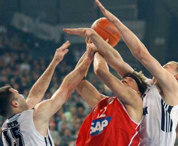 Για το δύο στα δύο ο Ολυμπιακός κόντρα στην Ουλκέρ