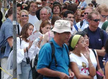Oριακή αύξηση αναμένεται φέτος στις αφίξεις Βρετανών τουριστών