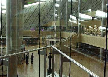 Με μεγαλοπρέπεια τελέστηκαν τα εγκαίνια της νέας Βιβλιοθήκης της Αλεξάνδρειας