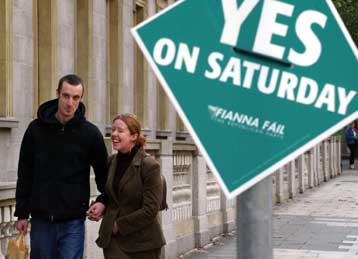 «Ναι» στη Συνθήκη της Νίκαιας λέει το 42% των Ιρλανδών, σύμφωνα με νέα δημοσκόπηση