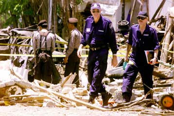 Η κυβέρνηση της Αυστραλίας ζητά από τους πολίτες της να εγκαταλείψουν την Ινδονησία