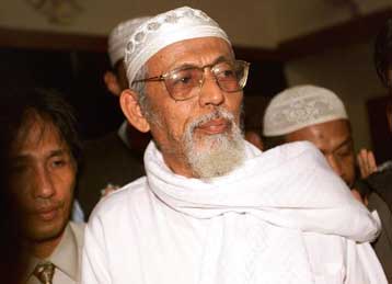 Η Τζακάρτα κλητεύει για κατάθεση τον φερόμενο ως πνευματικό ηγέτη της Τζεμάα Ισλαμίγια