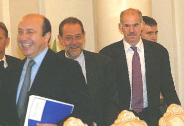 Στη λίστα των υπογραφών υπέρ της Ολυμπιακής Εκεχειρίας και αυτή του Ρώσου ΥΠΕΞ