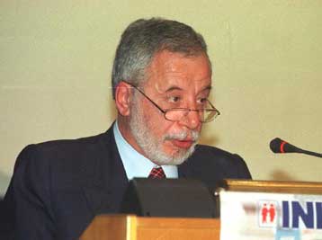 Να σταματήσει η «απειλή» των εξονυχιστικών ελέγχων προς τις ΜΜΕ ζητά το ΕΒΕΑ