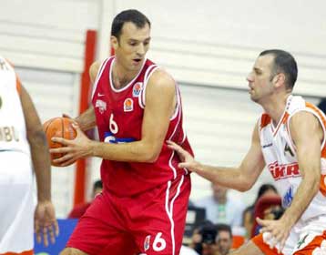 Την πόρτα της εξόδου βλέπει ο Μρσιτς από τον Σούμποτιτς