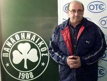 Περιμένοντας τον Σέρχιο Μαρκαριάν στην Παιανία…