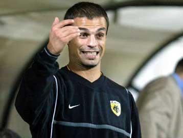 Κάκωση ωμοπλάτης για τον Ντέμη Νικολαΐδη…