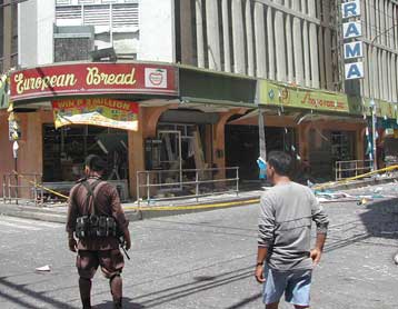 Βομβιστική επίθεση στη Μανίλα με τουλάχιστον τρεις νεκρούς