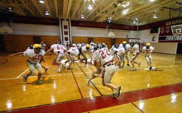 Το φορτηγάκι του εκτελεστή (;) στα χέρια της αστυνομίας – Βρέθηκαν κάλυκες από σφαίρες