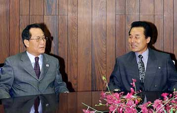 Η Σεούλ κάλεσε την Β. Κορέα να εγκαταλείψει οριστικά τα προγράμματα πυρηνικών όπλων