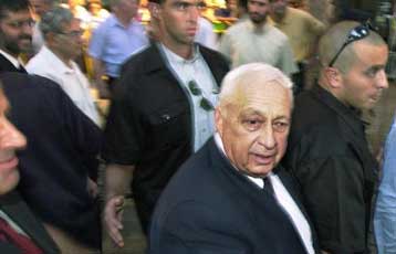 Έγκριση Σαρόν σε μερική αποχώρηση του ισραηλινού στρατού από τη Χεβρόνα της Δ.Όχθης