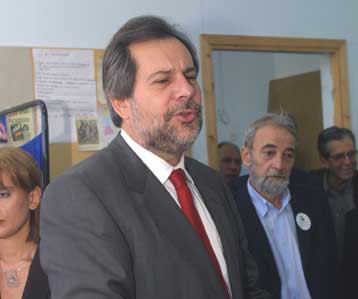 Συγχαρητήρια Παπουτσή προς Μπακογιάννη με δέσμευση για συνεπή παρουσία στο Δήμο