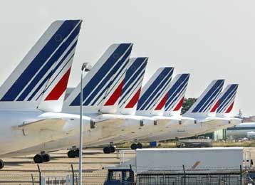 Αναγκαστική προσγείωση πραγματοποίησε γαλλικό αεροσκάφος ύστερα από απειλή για βόμβα