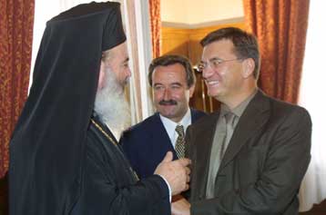 Συνεχίζουμε τον αγώνα μας για να περισώσουμε την παράδοσή μας, τονίζει ο Aρχιεπίσκοπος