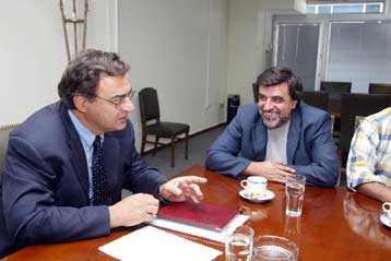 Διαφωνεί η ΑΔΕΔΥ στην εισοδηματική πολιτική της κυβέρνησης για το 2003