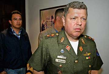 Σε ανατροπή της κυβέρνησης της Βενεζουέλας κάλεσε τμήμα του Στρατού της χώρας