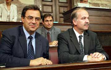 Δεν αποκλείει το ενδεχόμενο αναθεώρησης του προϋπολογισμού του 2003 ο Ν.Χριστοδουλάκης