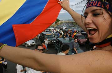 Χωρίς ανταπόκριση η έκκληση του Στρατού για την ανατροπή του προέδρου της Βενεζουέλας